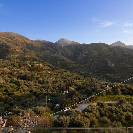 The Mountain House - Authentic Cretan Hideaway - Breathtaking And Nature Views Tourlotí Extérieur photo