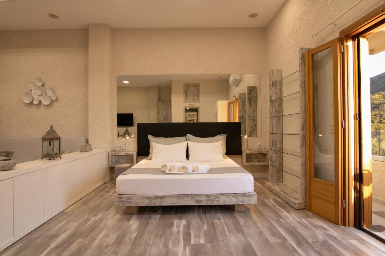 The Mountain House - Authentic Cretan Hideaway - Breathtaking And Nature Views Tourlotí Extérieur photo